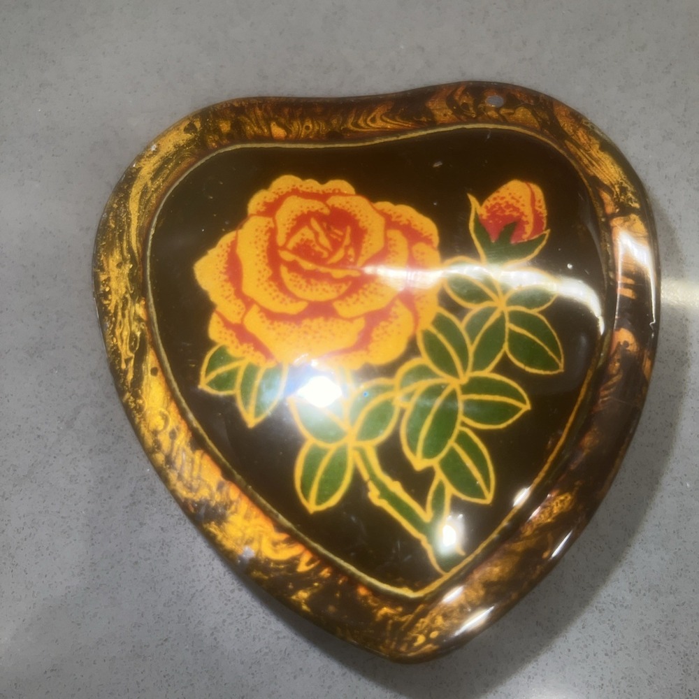 Vintage Heart Shape w/Roses 3.25" Trinket Box